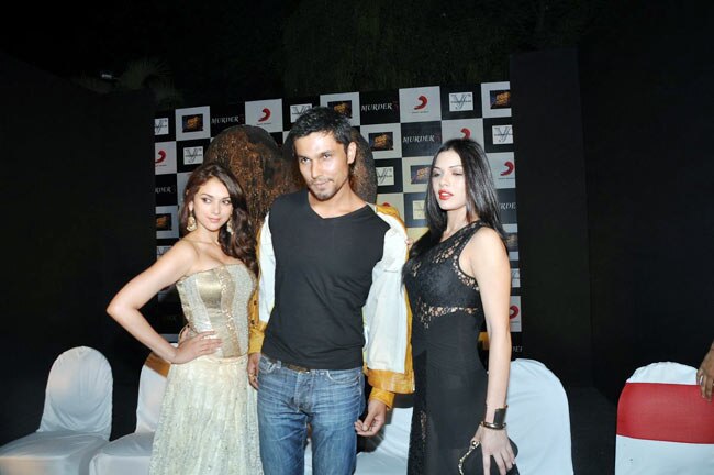 बॉलीवुड में बढ़ती जा रही है 'मर्डर-3' की धमक...| फर्स्‍ट लुक