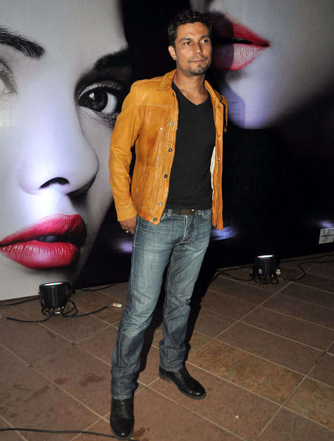 बॉलीवुड में बढ़ती जा रही है 'मर्डर-3' की धमक...| फर्स्‍ट लुक