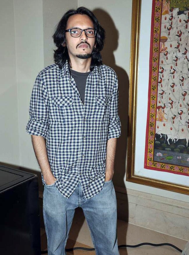 बॉलीवुड में बढ़ती जा रही है 'मर्डर-3' की धमक...| फर्स्‍ट लुक