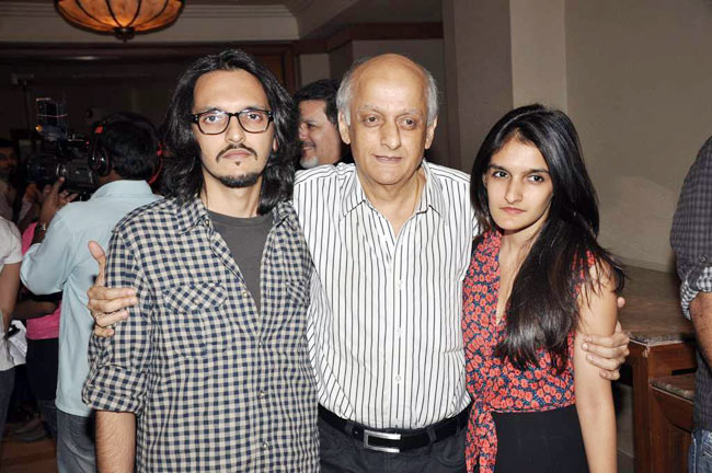 बॉलीवुड में बढ़ती जा रही है 'मर्डर-3' की धमक...| फर्स्‍ट लुक