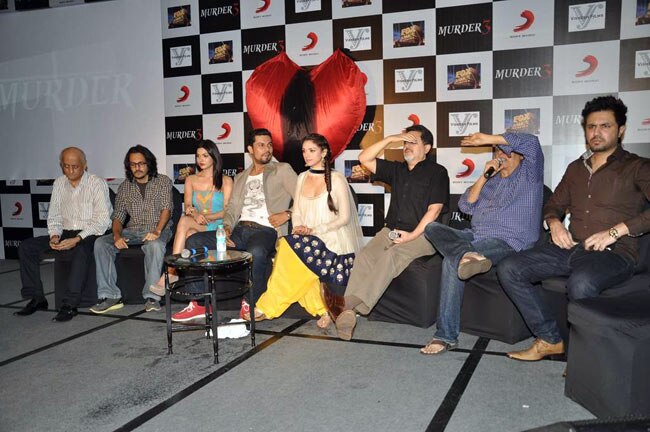 बॉलीवुड में बढ़ती जा रही है 'मर्डर-3' की धमक...| फर्स्‍ट लुक