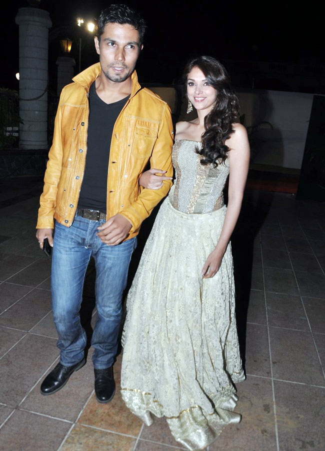 बॉलीवुड में बढ़ती जा रही है 'मर्डर-3' की धमक...| फर्स्‍ट लुक