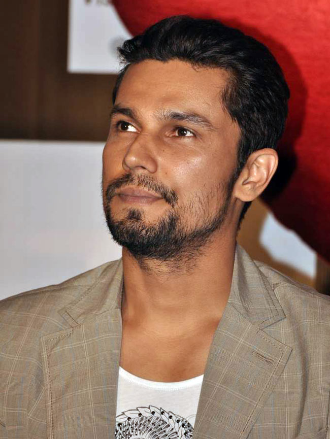 बॉलीवुड में बढ़ती जा रही है 'मर्डर-3' की धमक...| फर्स्‍ट लुक