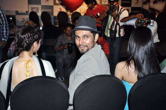 बॉलीवुड में बढ़ती जा रही है 'मर्डर-3' की धमक...| फर्स्‍ट लुक