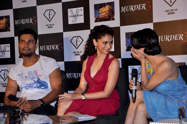 'मर्डर 3' के प्रमोशन में जुटे सितारे | ग्लैमर का तड़का