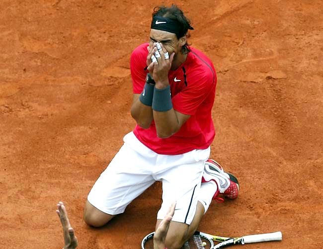 11 फरवरी 2013: तस्‍वीरों में दिनभर की अहम खबरें