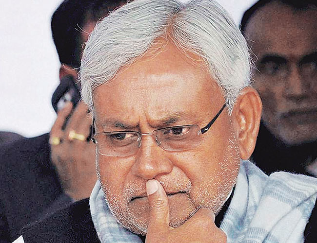 12 फरवरी 2013: तस्‍वीरों में दिनभर की अहम खबरें