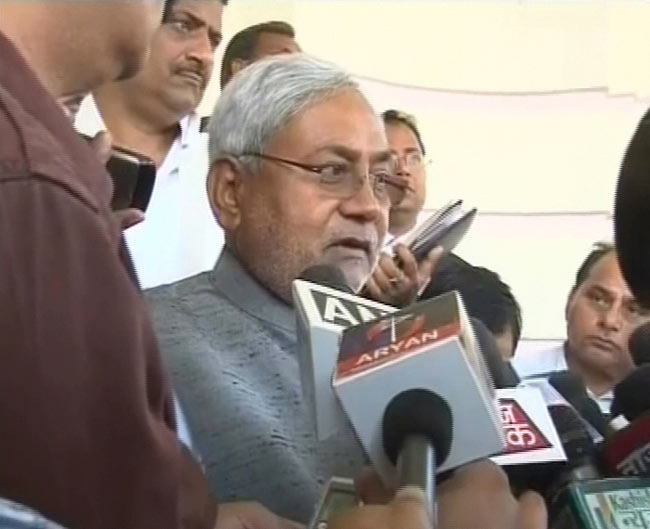 26 फरवरी 2013: तस्‍वीरों में दिनभर की अहम खबरें