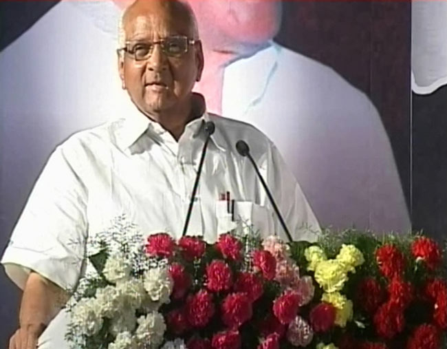 25 फरवरी 2013: तस्‍वीरों में दिनभर की अहम खबरें