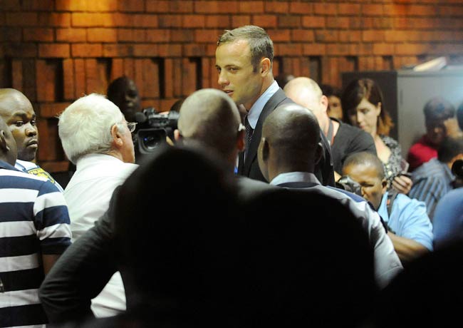 ‘ब्‍लेड रनर’ पिस्‍टोरियस के घर में मिला खून से सना बैट |  पेशी