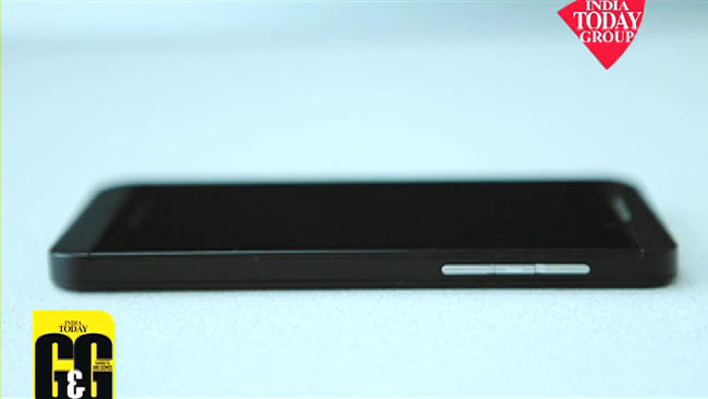 ब्‍लैकबेरी ने लॉन्‍च किया Z10 स्‍मार्टफोन | वी‍डियो