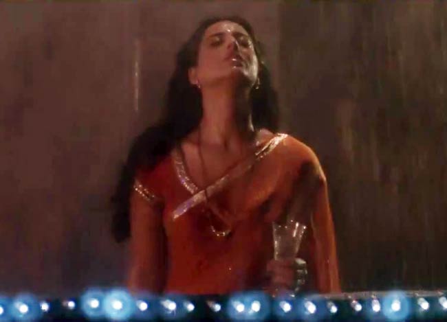 'साहब, बीवी और गैंगस्टर रिटर्न्स' का फर्स्ट लुक  | हॉट माही गिल