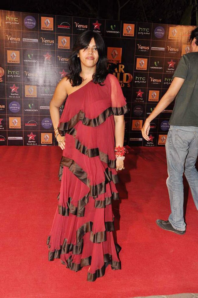 स्टार गिल्ड अवार्ड्स: रेड कार्पेट पर चमके सितारे | साहब, बीवी और...