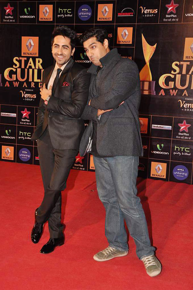 स्टार गिल्ड अवार्ड्स: रेड कार्पेट पर चमके सितारे | साहब, बीवी और...