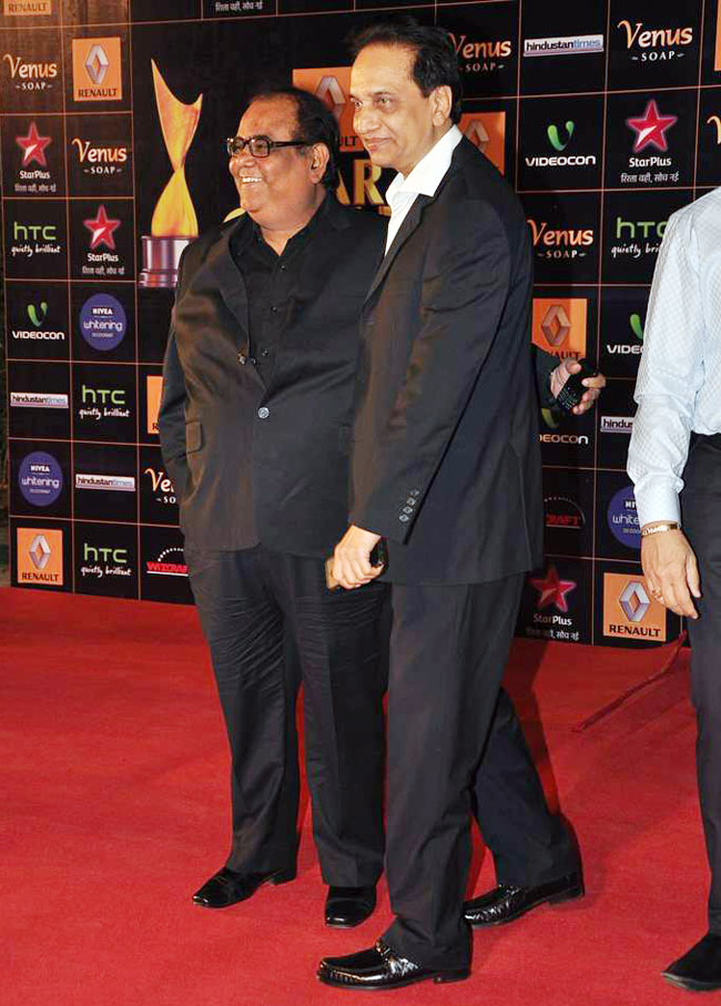 स्टार गिल्ड अवार्ड्स: रेड कार्पेट पर चमके सितारे | साहब, बीवी और...