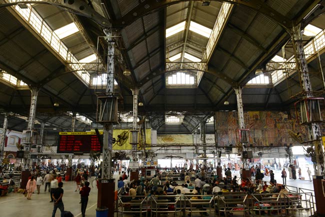 तस्वीरों में भारत बंद का पहला दिन । भारत बंद