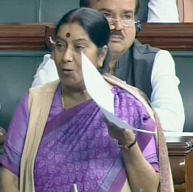 22 फरवरी 2013: तस्‍वीरों में दिनभर की अहम खबरें