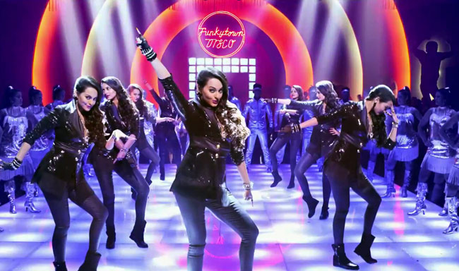 'थैंक गॉड इट्स फ्राइडे' में आइटम सोनाक्षी  | बोल्ड हसीनाएं