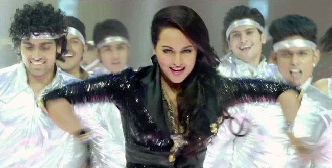 'थैंक गॉड इट्स फ्राइडे' में आइटम सोनाक्षी  | बोल्ड हसीनाएं