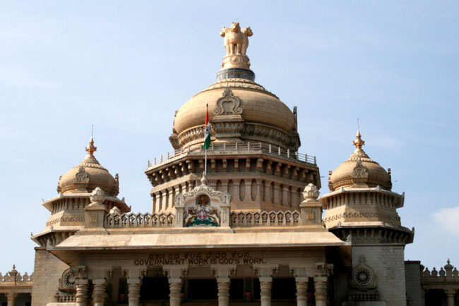 13 फरवरी 2013: तस्वीरों में दिनभर की बड़ी खबरें