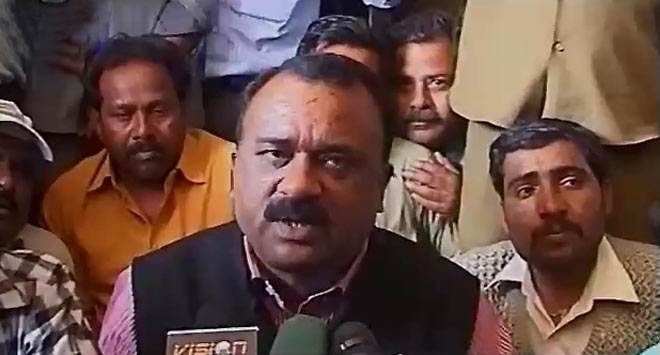 26 फरवरी 2013: तस्‍वीरों में दिनभर की अहम खबरें