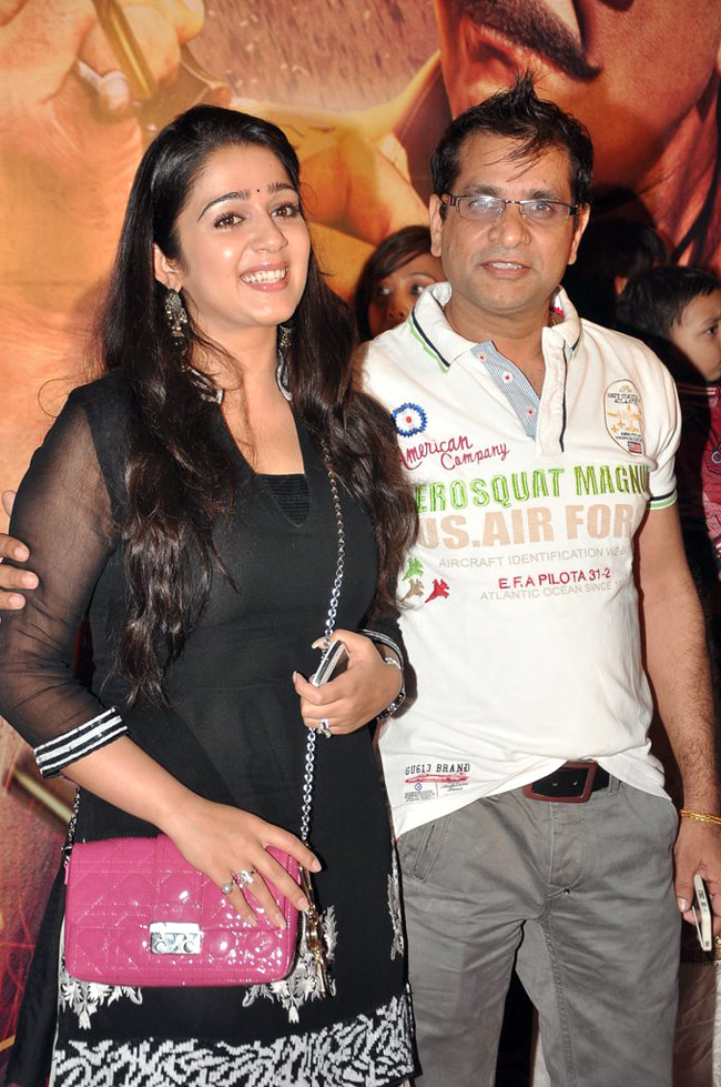 ‘जिला गाजियाबाद’ के प्रीमियर में जुटे सितारे | फर्स्‍ट लुक