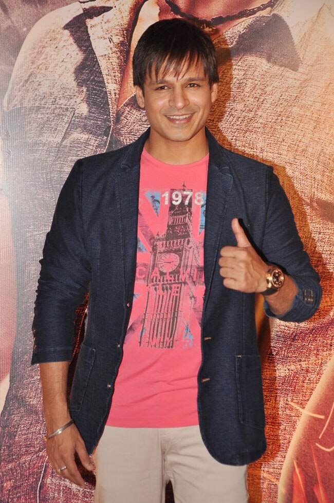 ‘जिला गाजियाबाद’ के प्रीमियर में जुटे सितारे | फर्स्‍ट लुक