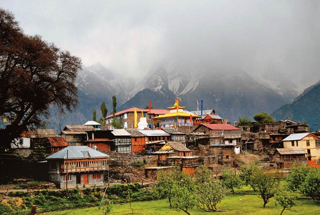 कैमरे में कैद हुई हिमाचल प्रदेश की खूबसूरती