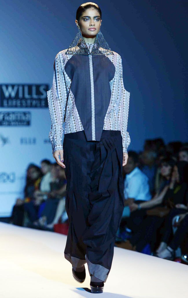 वि‍ल्‍स इंडि‍या फैशन वीक: दूसरे दिन के जलवे...