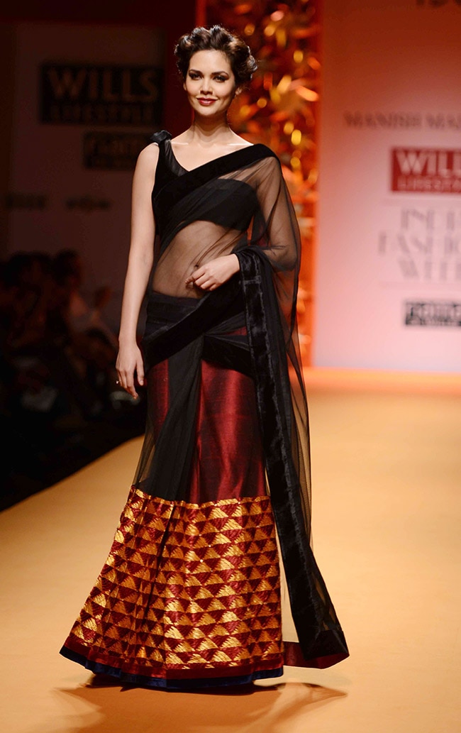 वि‍ल्‍स इंडि‍या फैशन वीक: तीसरे दिन की तस्‍वीरें...| मॉडलों के जलवे