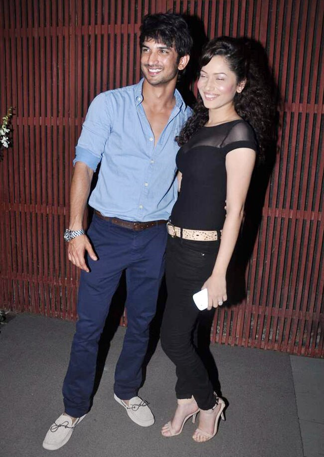 कंगना की बर्थडे पार्टी पर उमड़े सितारे | कंगना की अदा