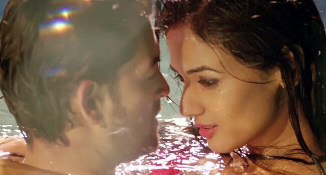 फिल्म '3जी' का फर्स्ट लुक | सोनल की फिटनेस