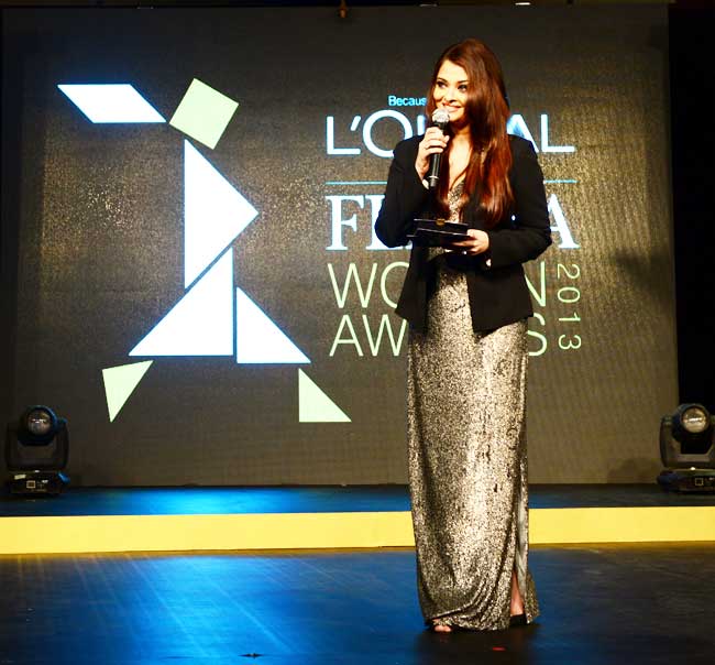 ऐश्‍वर्या को मिला फेमिना वूमन ऑफ वर्थ अवॉर्ड | अनदेखी ऐश्‍वर्या