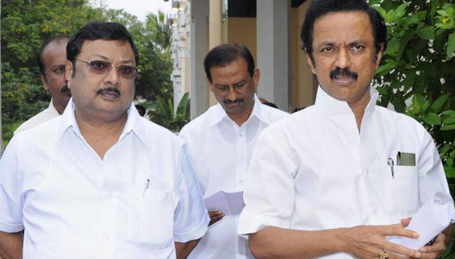 25 मार्च 2013: तस्वीरों में दिनभर की बड़ी खबरें