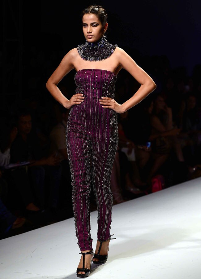 देखें विल्स फैशन वीक का पहला दिन