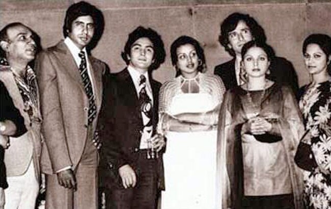 जब अमिताभ ने फेसबुक पर बांटी यादें...| अनदेखे बिग बी