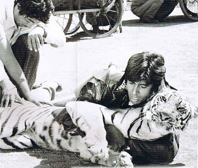 जब अमिताभ ने फेसबुक पर बांटी यादें...| अनदेखे बिग बी