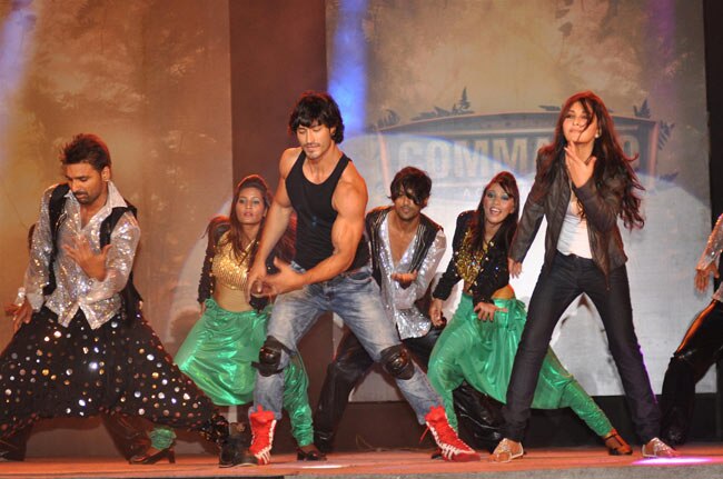 एक्‍शन स्‍टार विद्युत जमवाल Happy Birthday