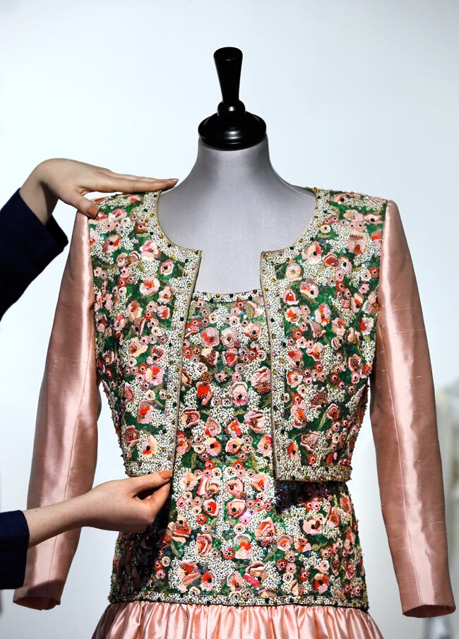 राजकुमारी डायना के खूबसूरत ड्रेस की नीलामी