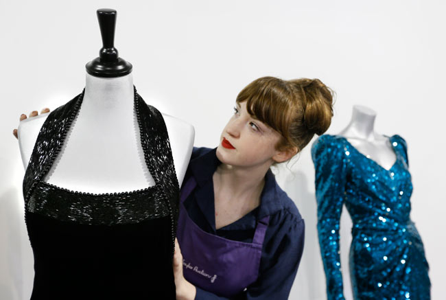 राजकुमारी डायना के खूबसूरत ड्रेस की नीलामी