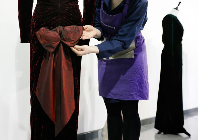 राजकुमारी डायना के खूबसूरत ड्रेस की नीलामी