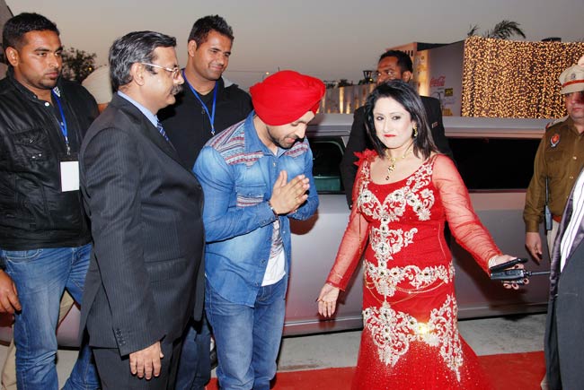 पीटीसी अवार्ड्स में बॉलीवुड सितारे | बोल्‍ड बालाएं