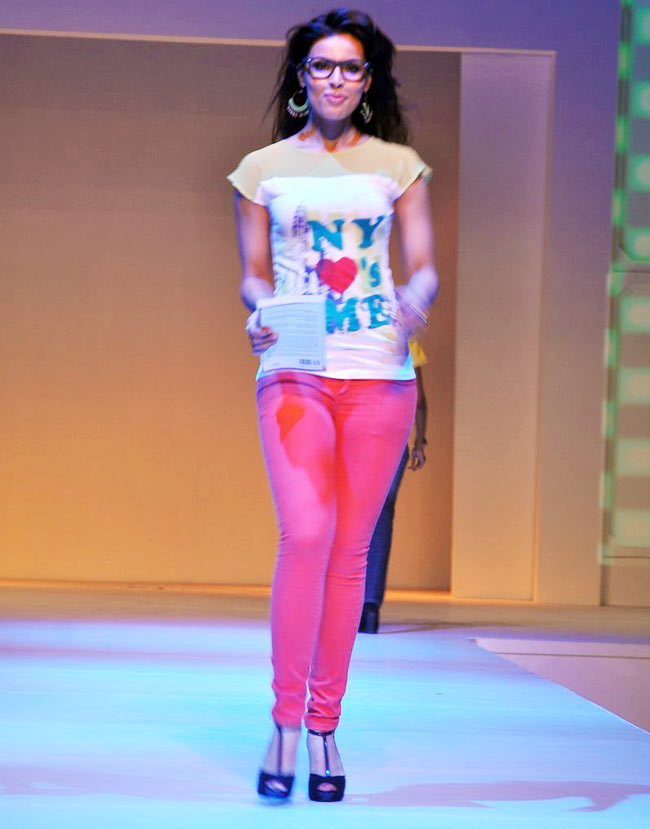 प्रोमार्ट के प्रोग्राम में बिपाशा का जलवा | कवर पर बिप्स