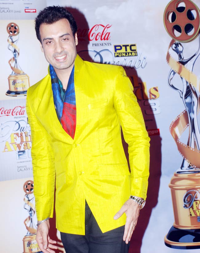 पीटीसी अवार्ड्स में बॉलीवुड सितारे | बोल्‍ड बालाएं