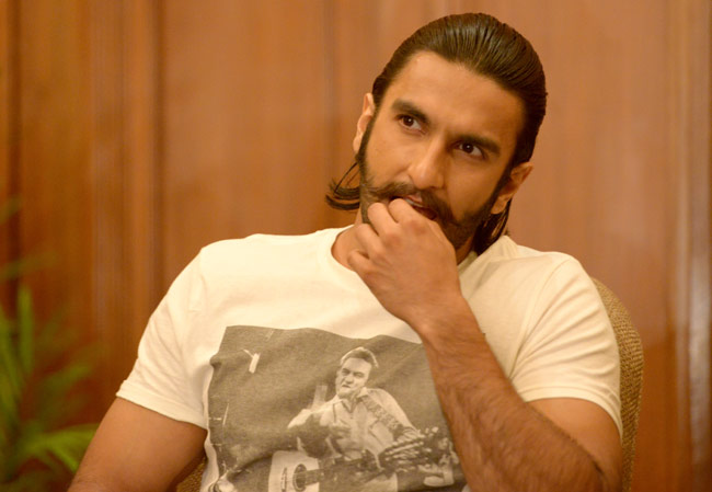 'गुंडे' के प्रमोशन में जुटे अर्जुन, रणवीर और प्रियंका