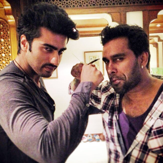 फिल्‍म 'गुंडे' के सेट पर सितारों की मस्‍ती....| अनदेखी प्रियंका