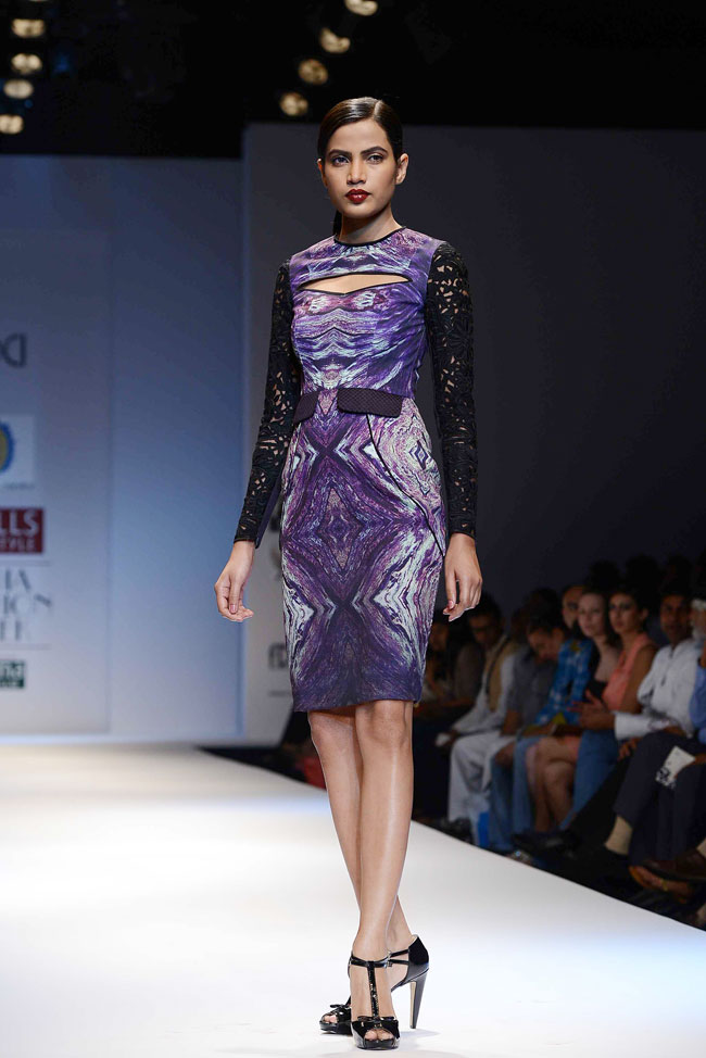 वि‍ल्‍स इंडि‍या फैशन वीक: दूसरे दिन के जलवे...