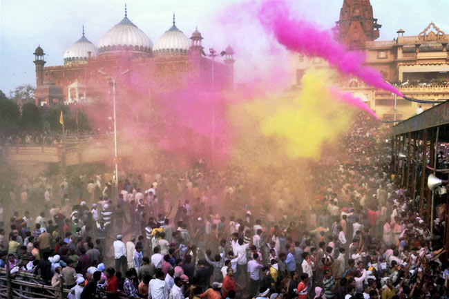 होली में रंगों से सराबोर हुआ हिंदुस्‍तान | पूनम की होली