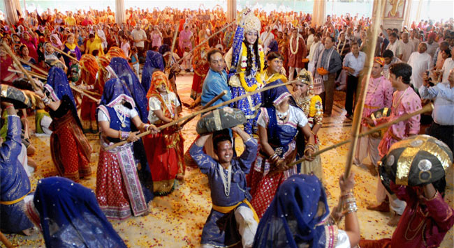 होली में रंगों से सराबोर हुआ हिंदुस्‍तान | पूनम की होली