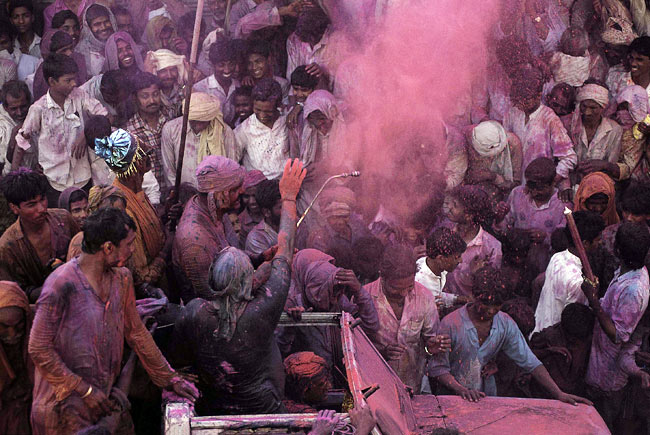 होली में रंगों से सराबोर हुआ हिंदुस्‍तान | पूनम की होली